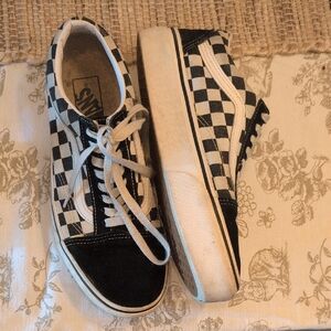 VANS OLD SCHOOL PLATFORM SNEAKER SIZE 6.5 MEN OR 8 WOMEN